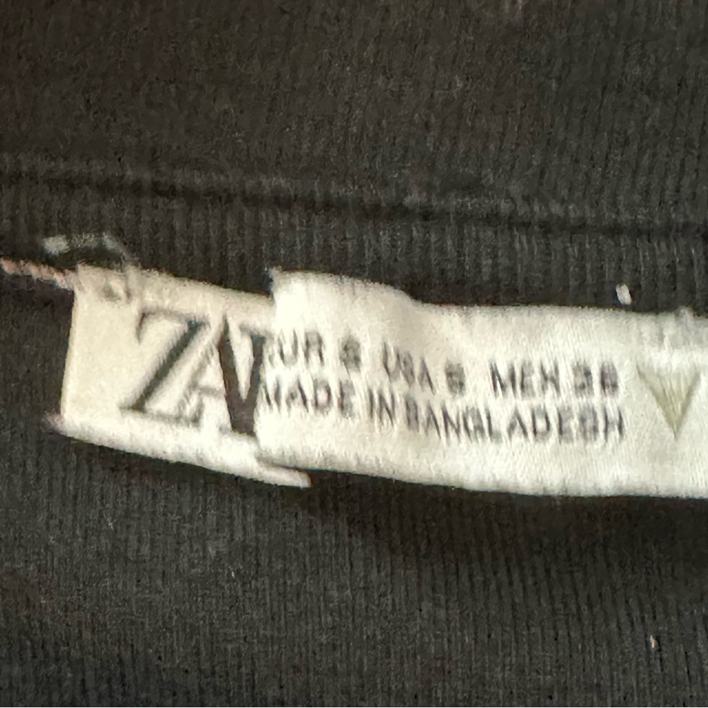 Zara Black Long Sleeve Cropped Top - Picture 2 of 3